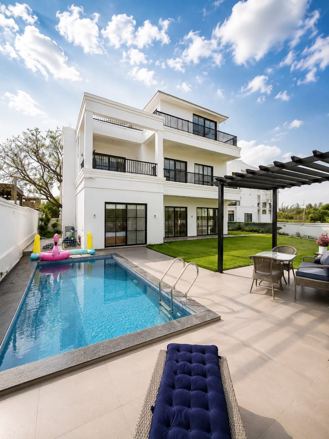 White Mansion