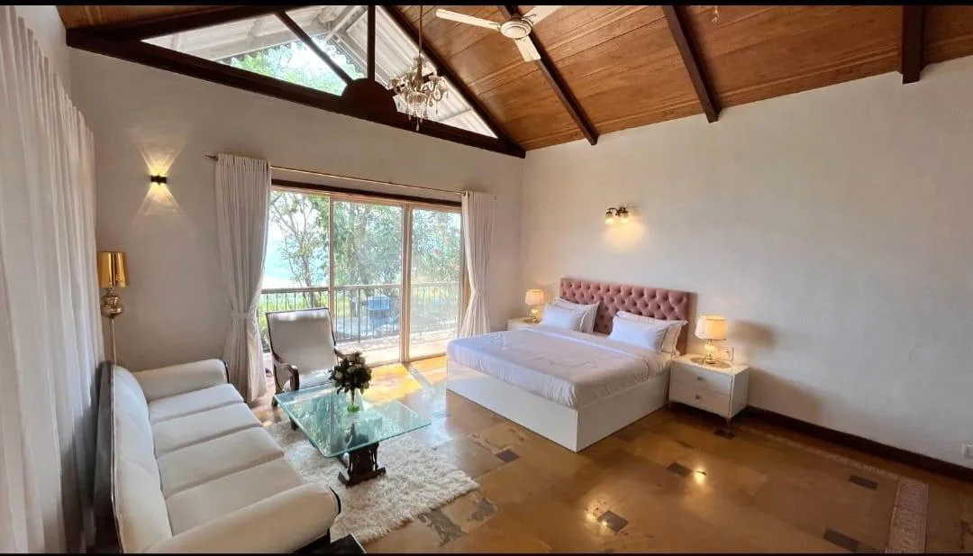 Casa White Casa White Bedroom (2)