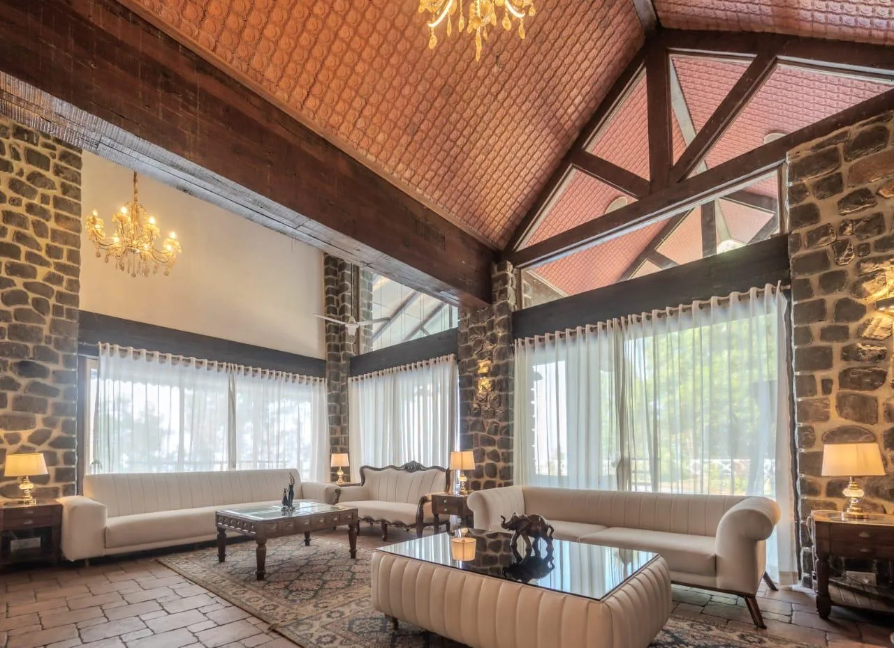 Casa White preview 3