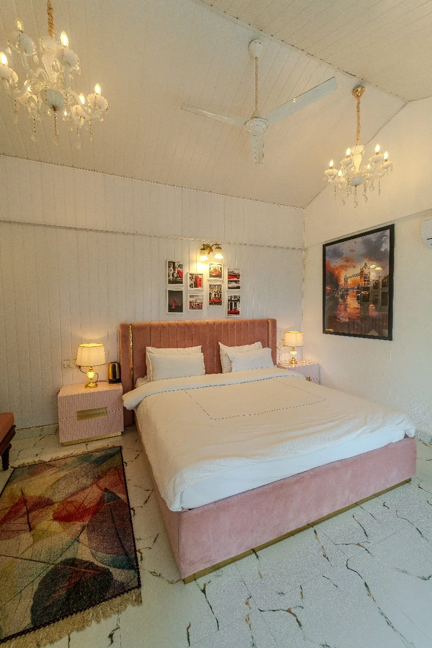 Casa White Casa White Bedroom (10)