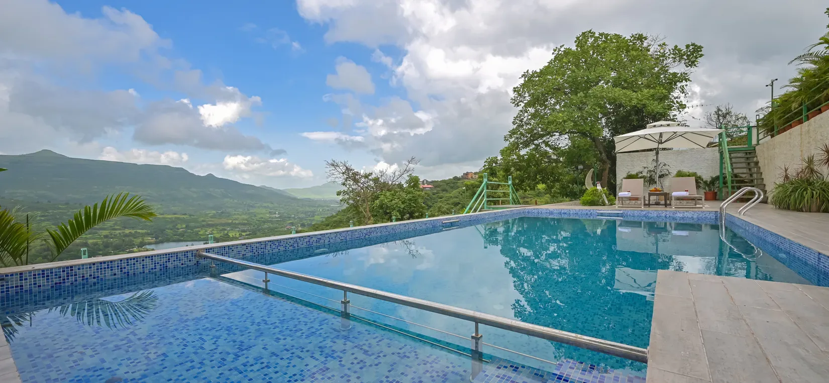 God's Nest God's Nest Infinity View Pool (4)
