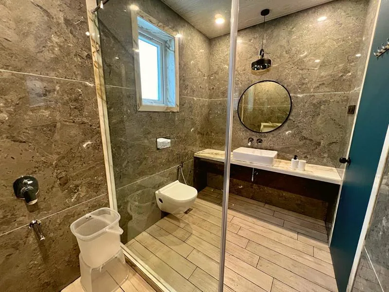Nirvi Nirvi Bathrooms (2)