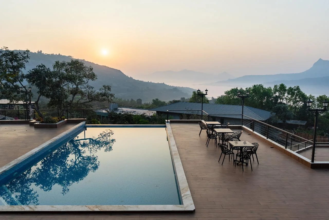 Water Ski Water Ski Infinity Pool (9)