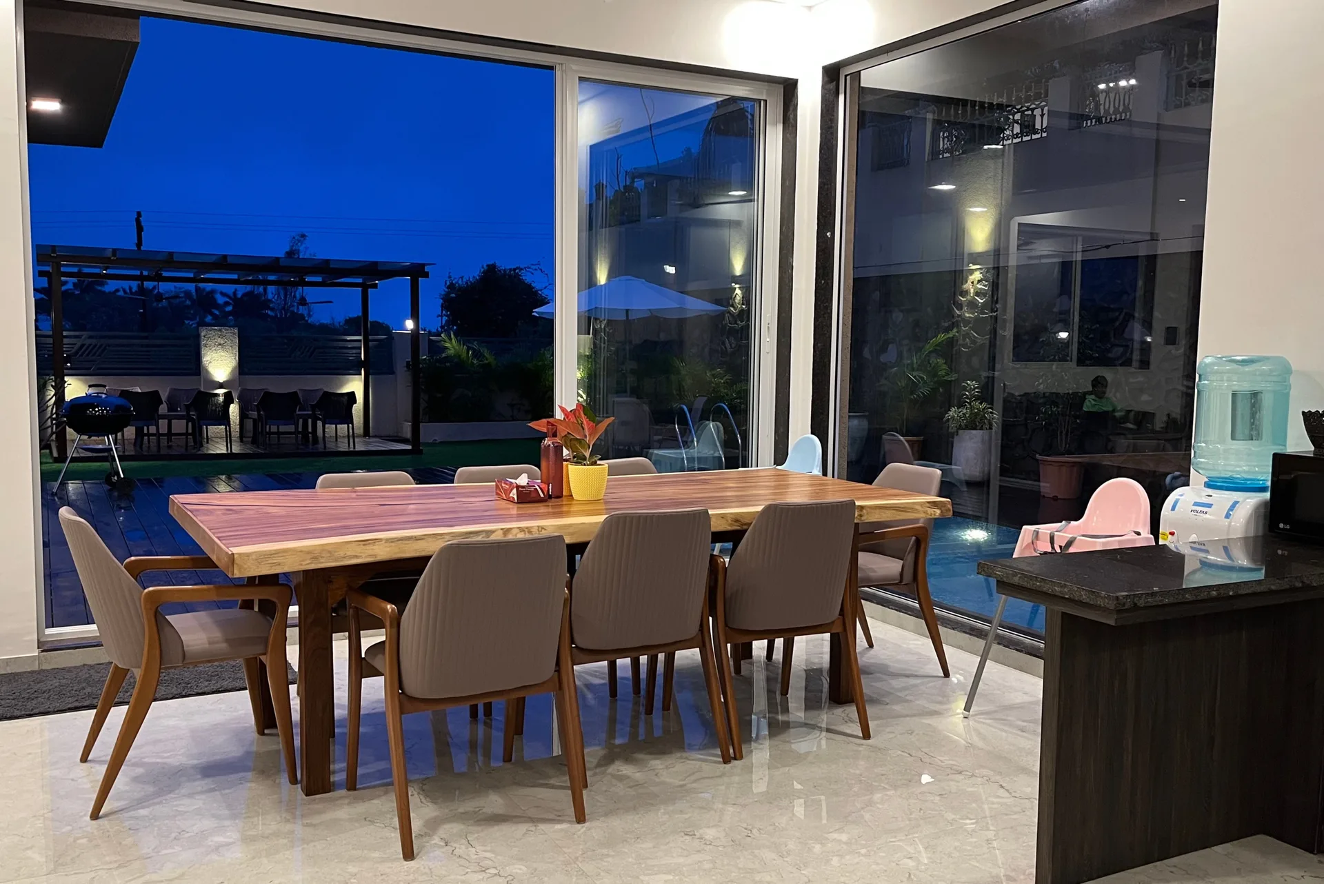 Star Luxe Star Luxe Dining Table (1)