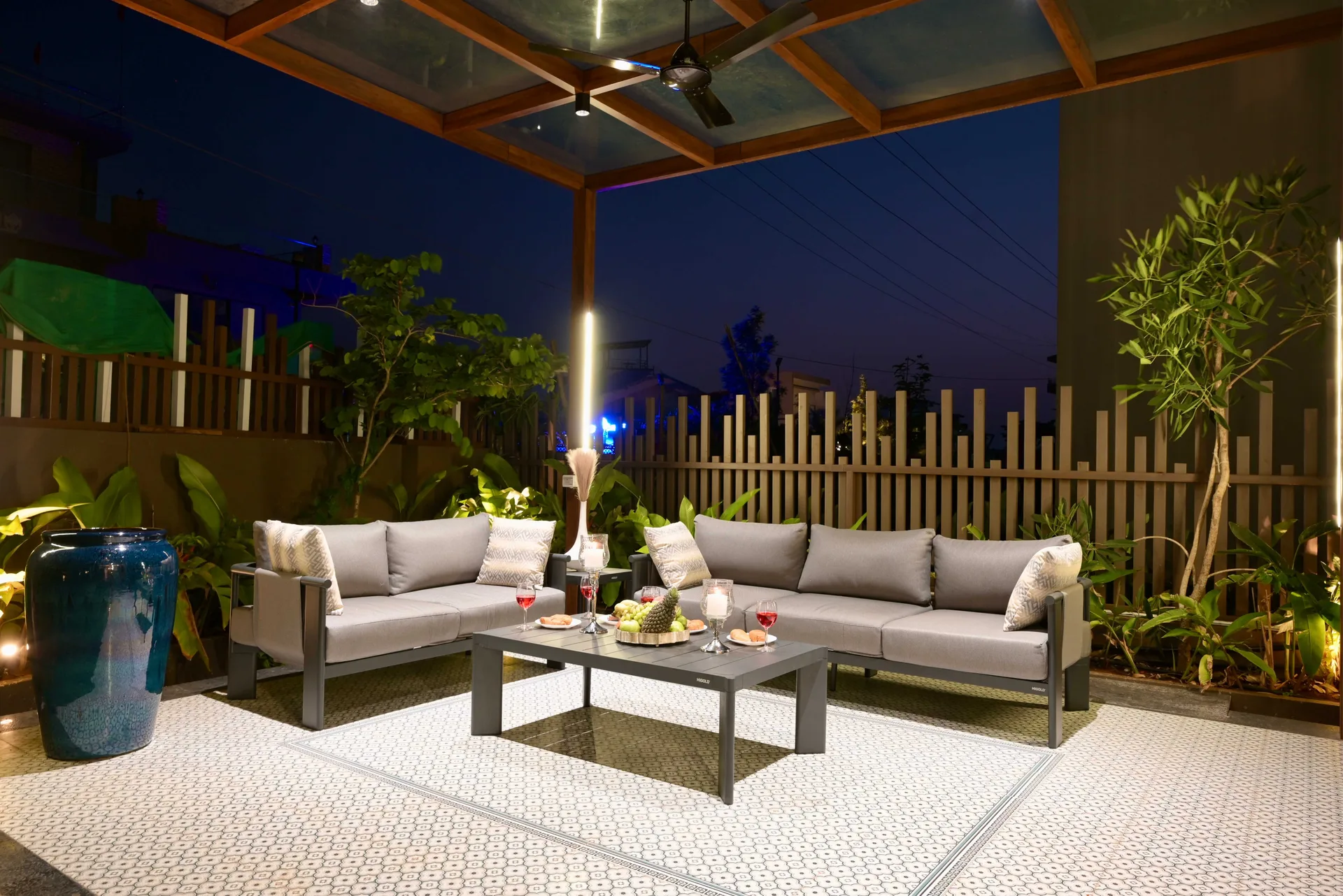 Leonore Villa preview 3