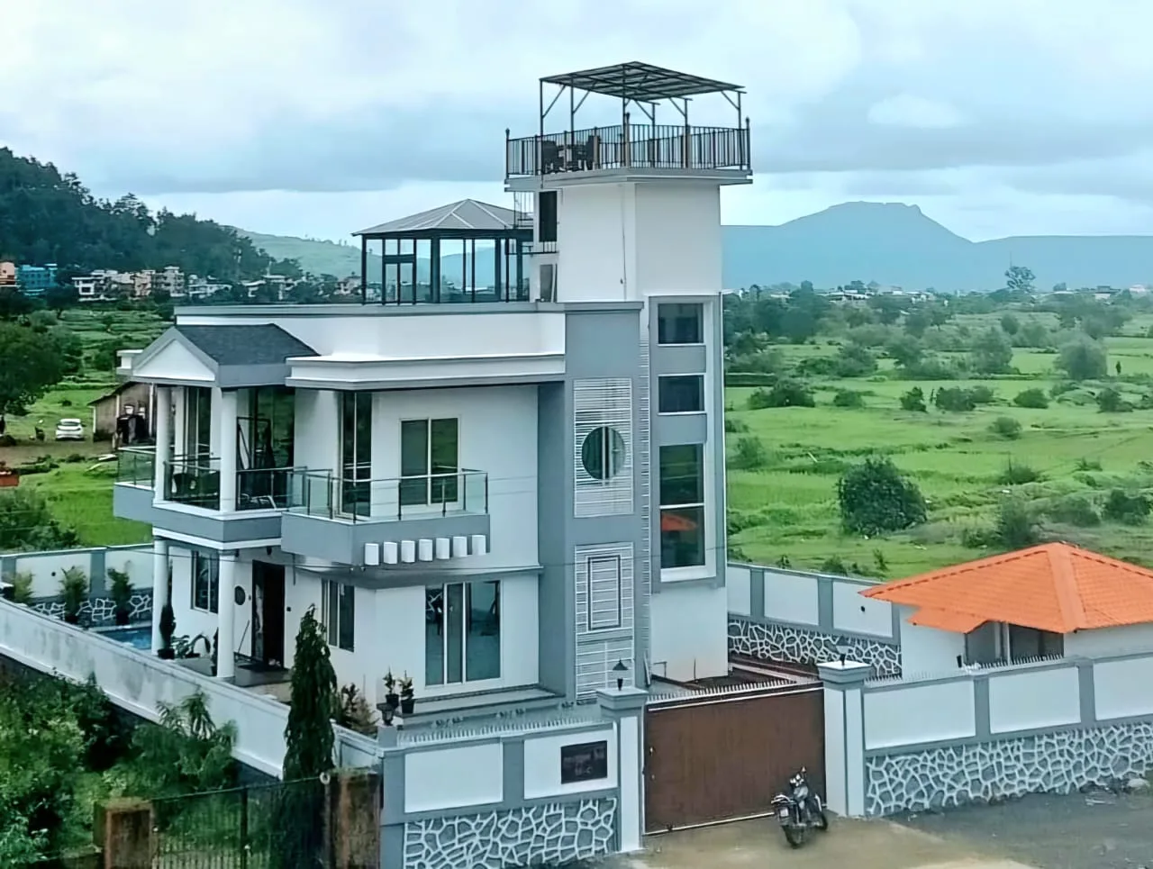 Amaze Amaze Aerial View (2)