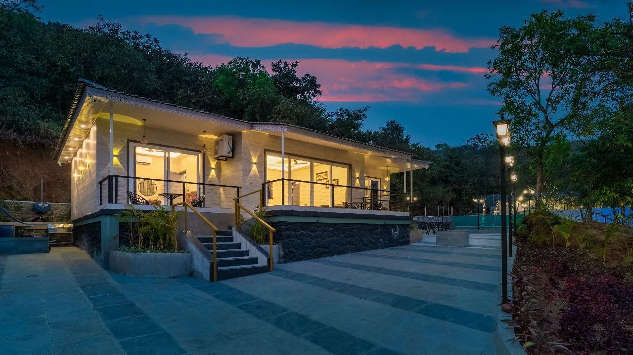 Celestial Nexus Medici Villa with Lakeview (3)
