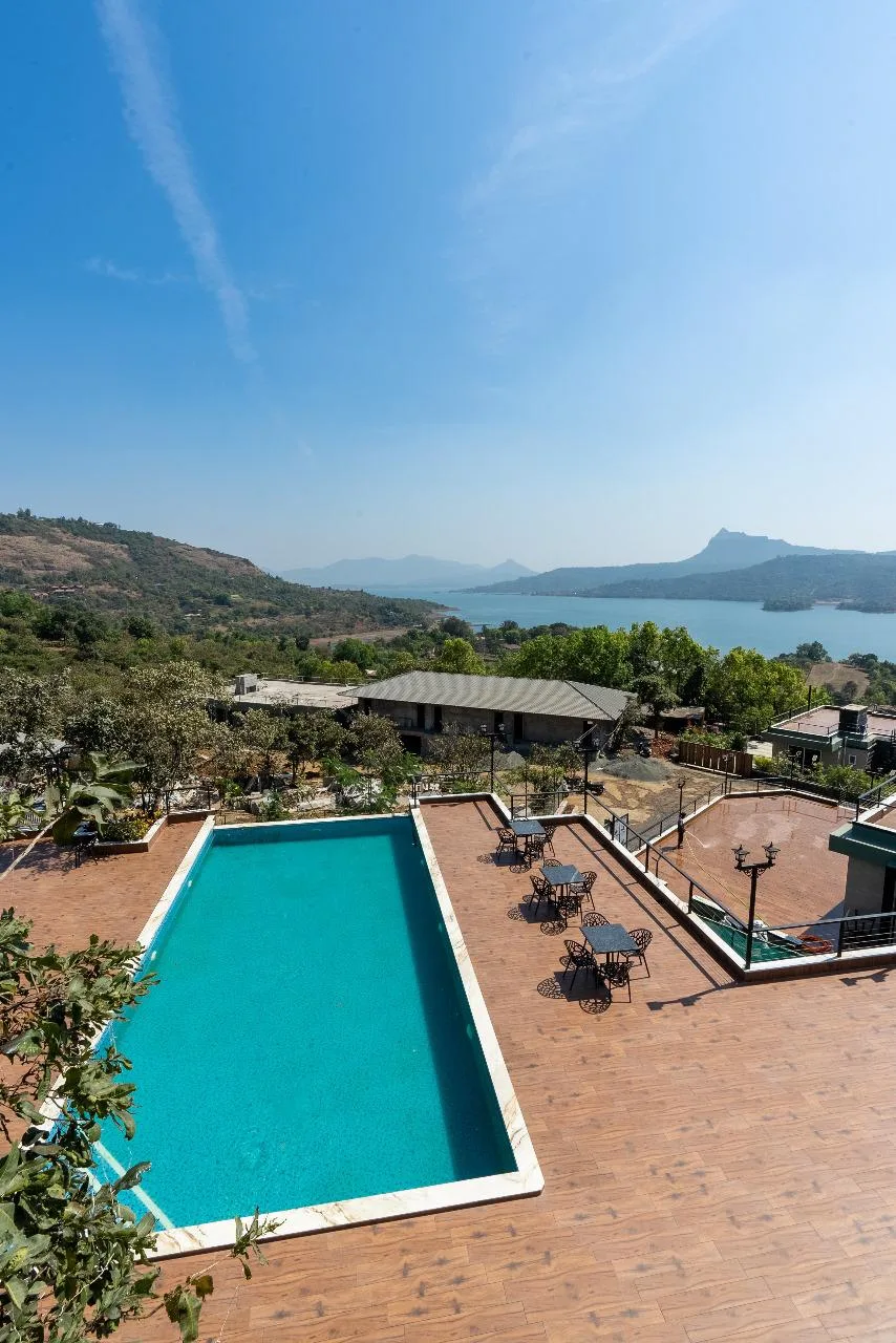Waterski + Panoramic Water Ski Lake Front