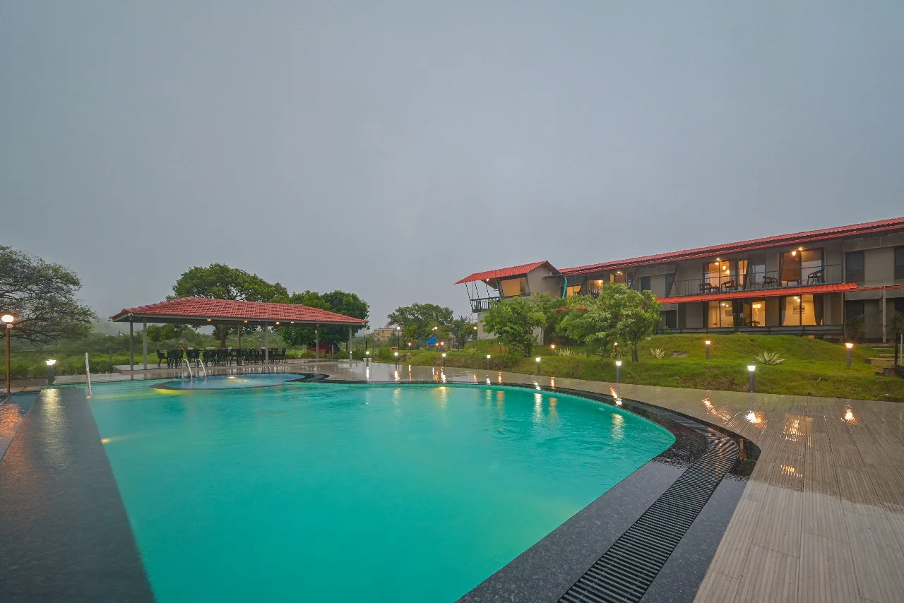 Nirvan Nirvan Luxe 10BHK Lonavala Swimming Pool (7)