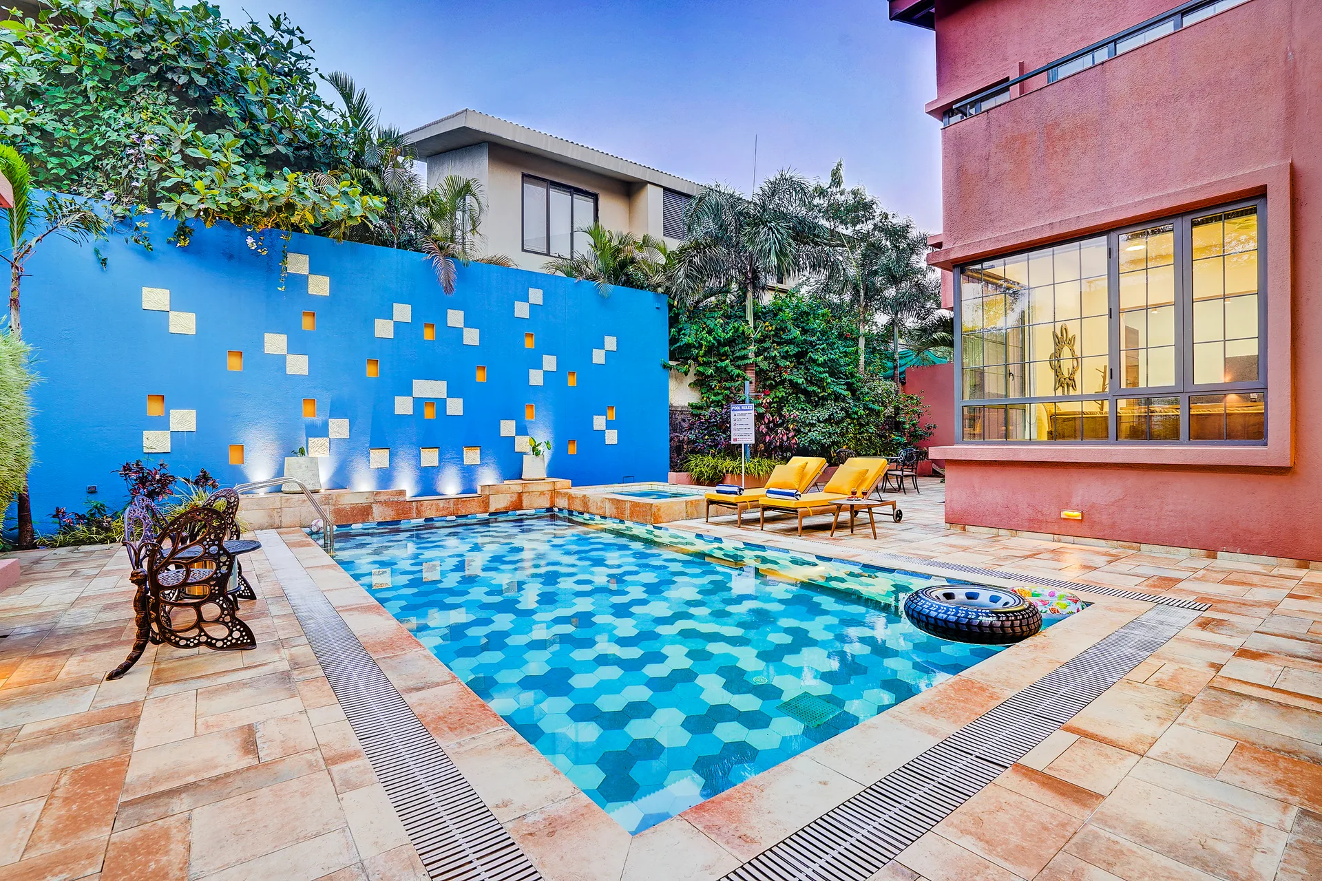 Elysee Elysee 6BHK Swimming Pool (4)