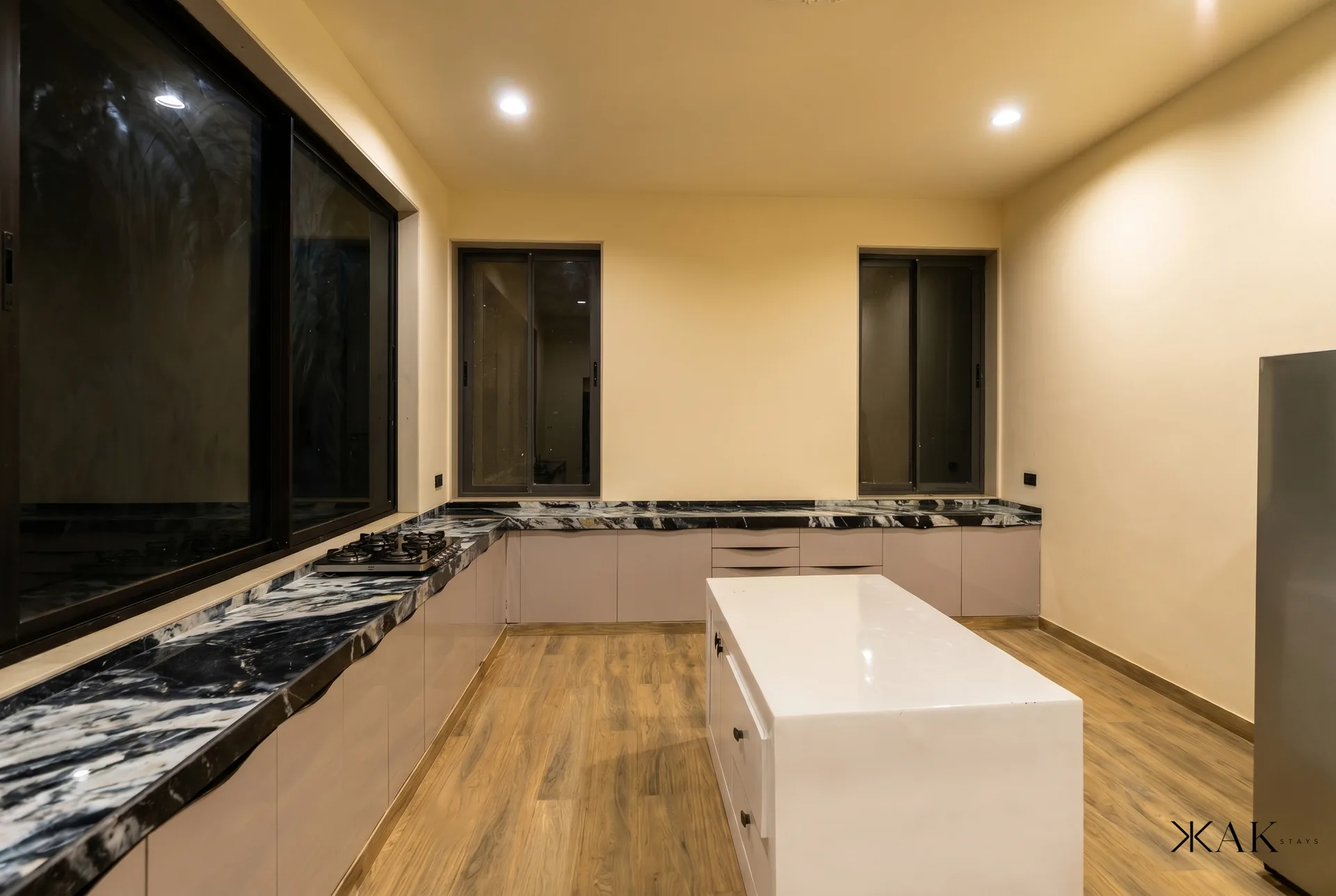 Ivory Retreat Ivory Retreat Kitchen (2)